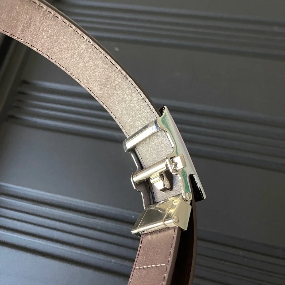 Men's Brown Leather Belt with Silver Buckle adjustable 34-28